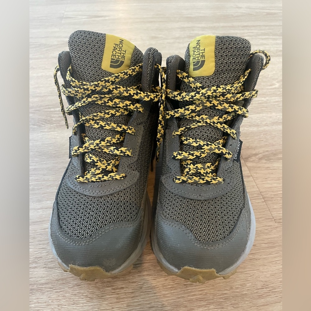 The North Face FastPackBlack and Yellow Outdoor Boots